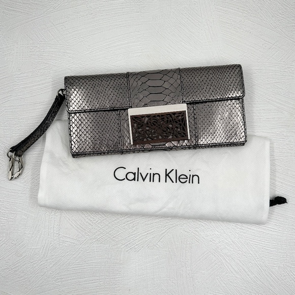 Calvin Klein Wristlet Metallic Pewter Lizard Skin Clutch Evening Bag - Picture 1 of 13